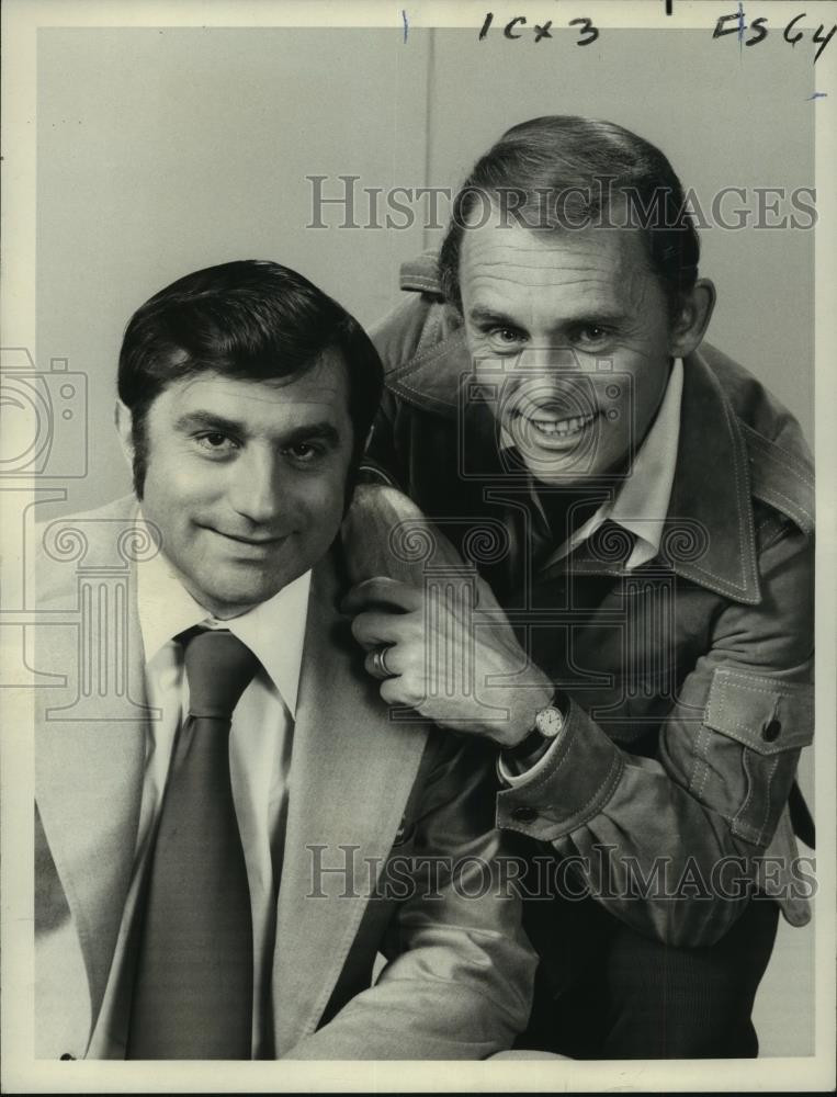 1970 Press Photo Actor Frank Gorshin poses with a friend - nop31637