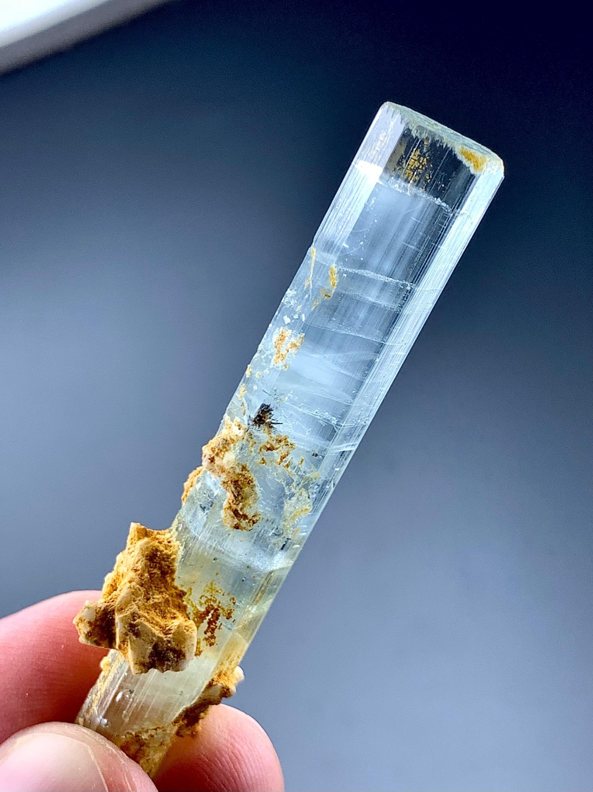 54 Carat Aquamarine Crystal specimen from Pakistan