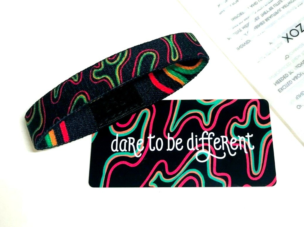 ZOX **DARE TO BE DIFFERENT** Silver Single Small Wristband w/Card  NIP