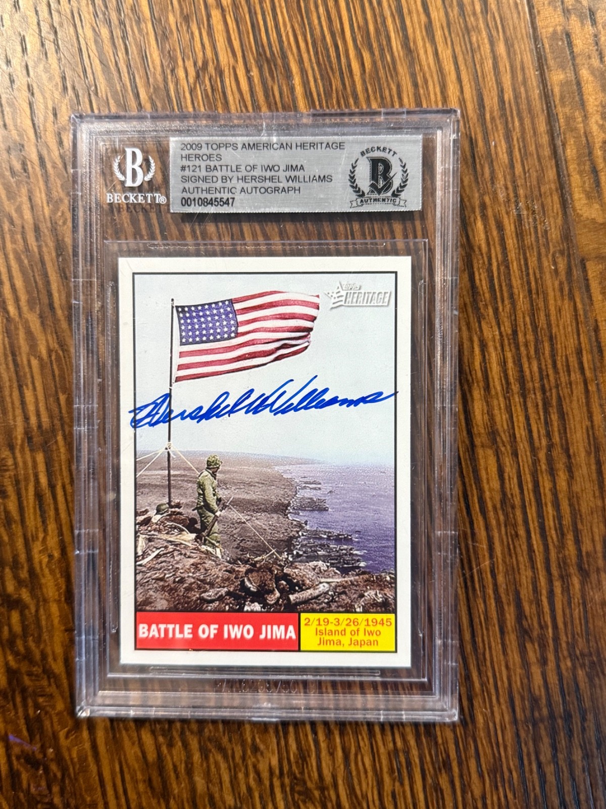 Hershel Woody Williams Signed 2009 Topps #121 Iwo Jima Beckett Medal of Honor