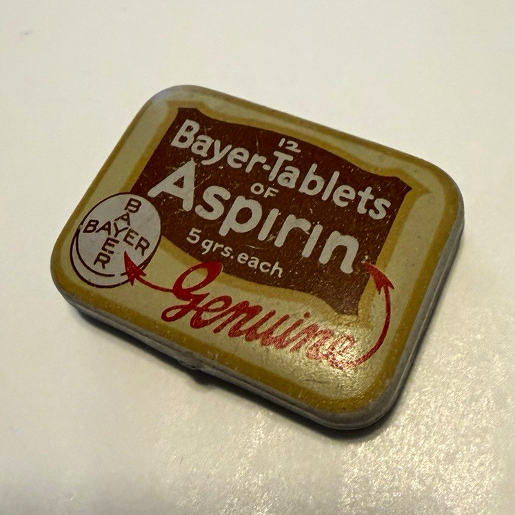 vtg bayer aspirin tablets small metal hinged tin case