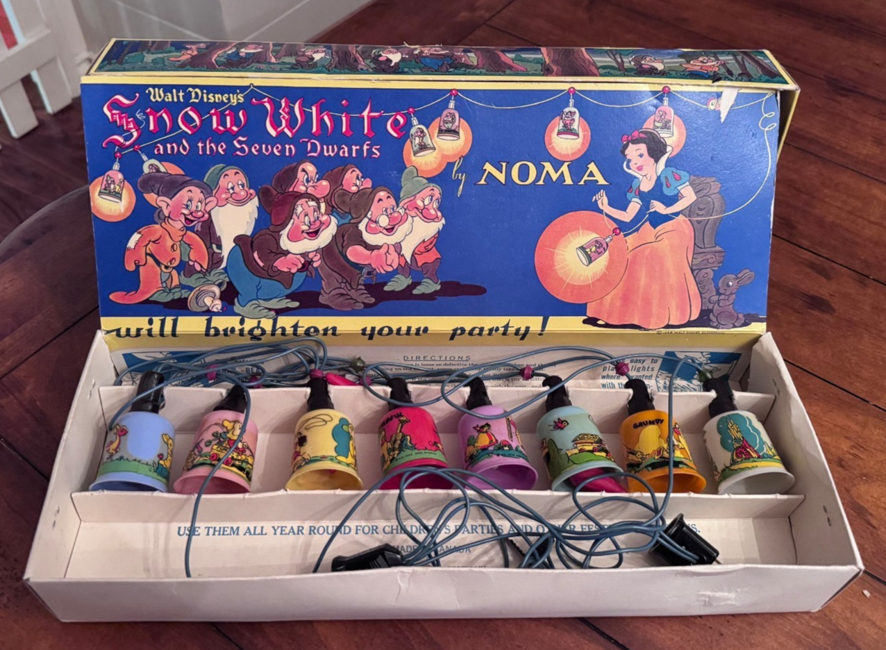1937 Vintage Walt Disney’s Snow White Party Lights By Noma in Original Box