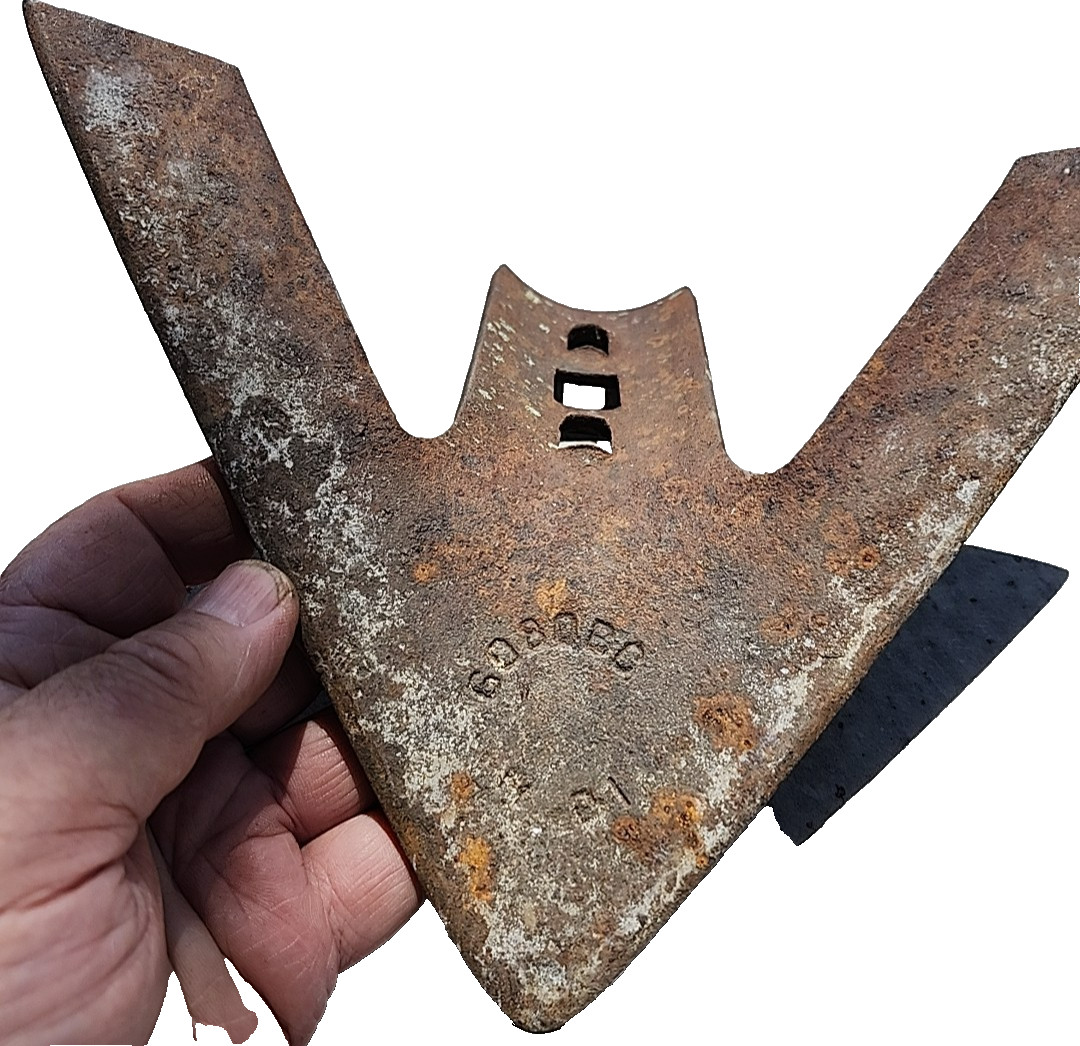 Antique International Harvester Plow Or Cultivator Blade - 6080BC