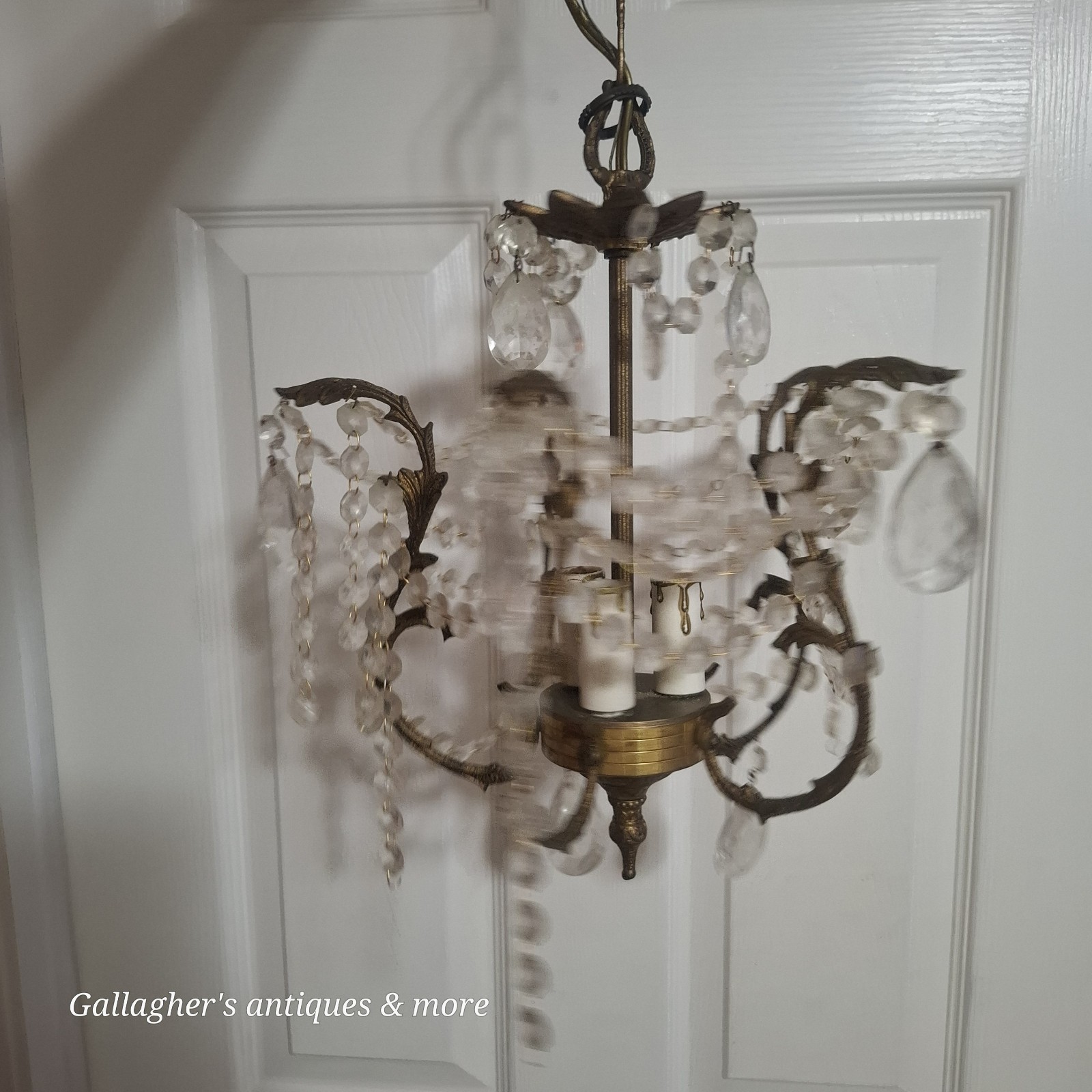 Small VINTAGE SPAIN CHANDELIER BRASS 3 LIGHT Hollywood Reg CRYSTAL PRISMS