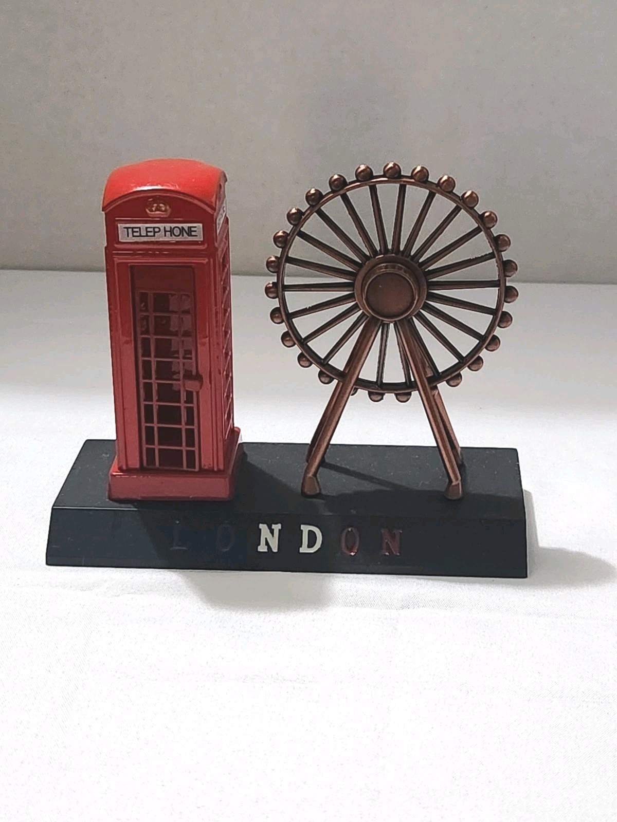 London UK Souvenir Ornament Figurine w/ Red Telephone Box & Ferris Wheel London UK Souvenir Ornament Figurine w/ Red Telephone Box & Ferris Wheel