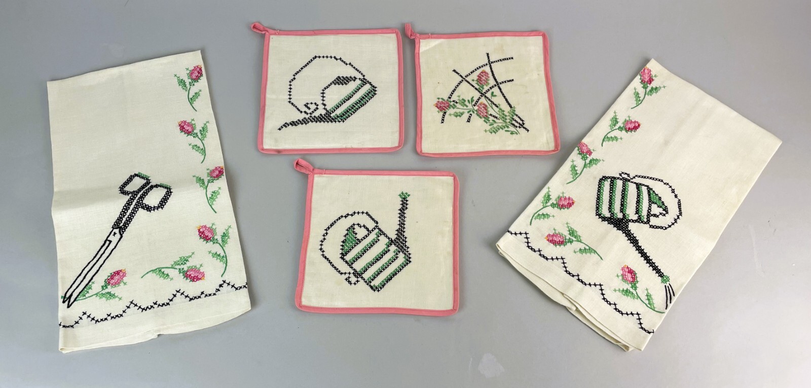 VTG. SET OF 5 Cross Stitch Kitchen Dish Towels + Pot Holders Cottagecore Linen VTG. SET OF 5 Cross Stitch Kitchen Dish Towels + Pot Holders Cottagecore Linen
