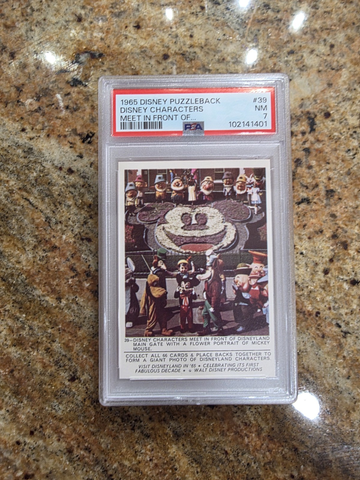 1965 DISNEYLAND PUZZLEBACK #39 Disney Characters Meet In Front - PSA 7