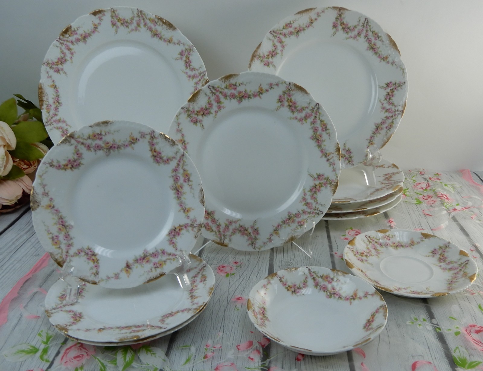12 Piece Antique Theodore Haviland Limoges Schleiger 145 with Chips