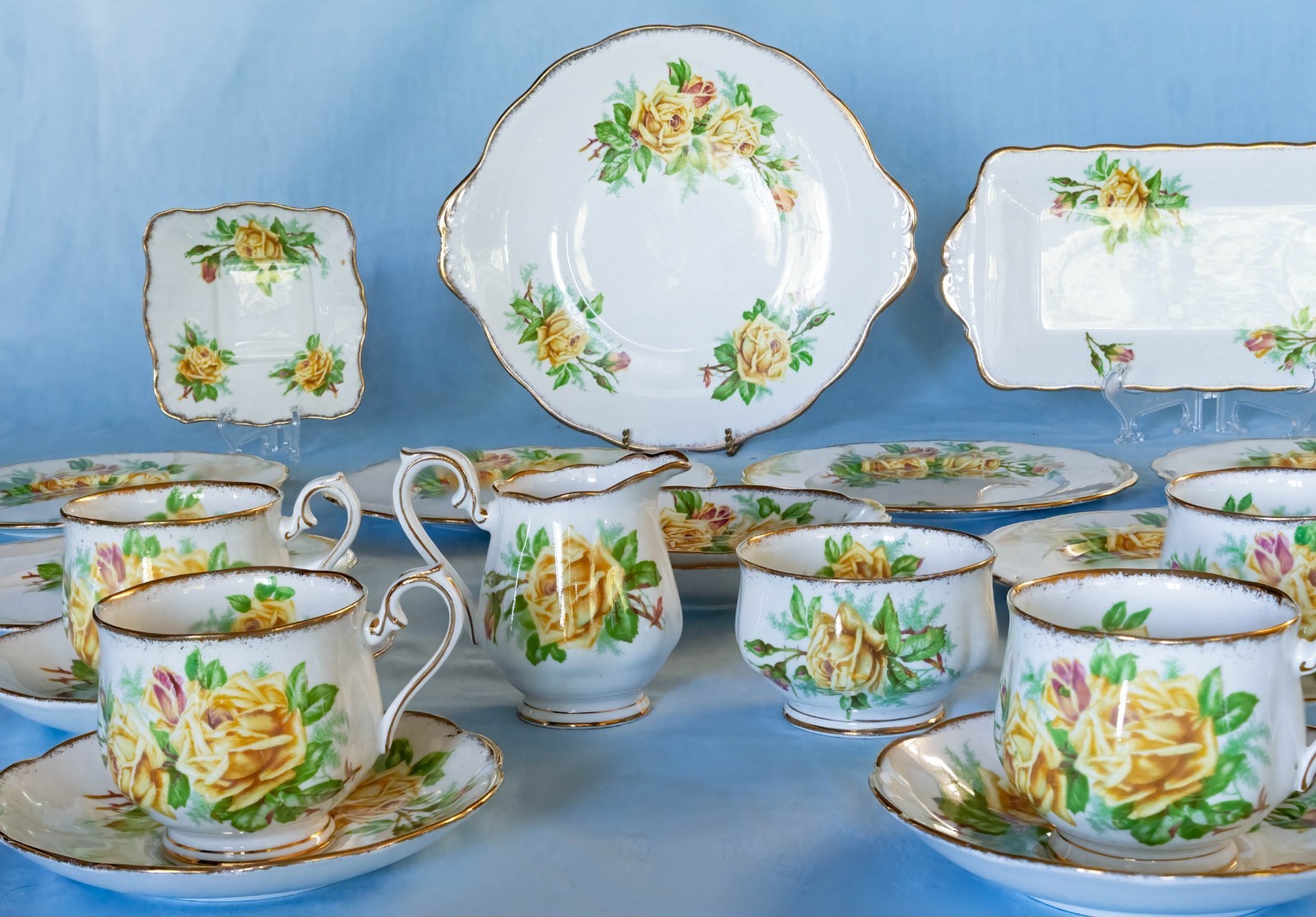 Beautiful Royal Albert Tea Rose Yellow Dinnerware Set. Made in England
