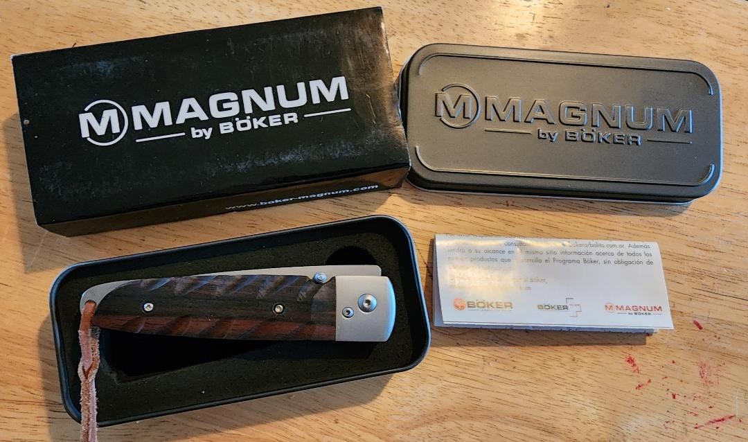 boker magnum sc750 knife....new in box