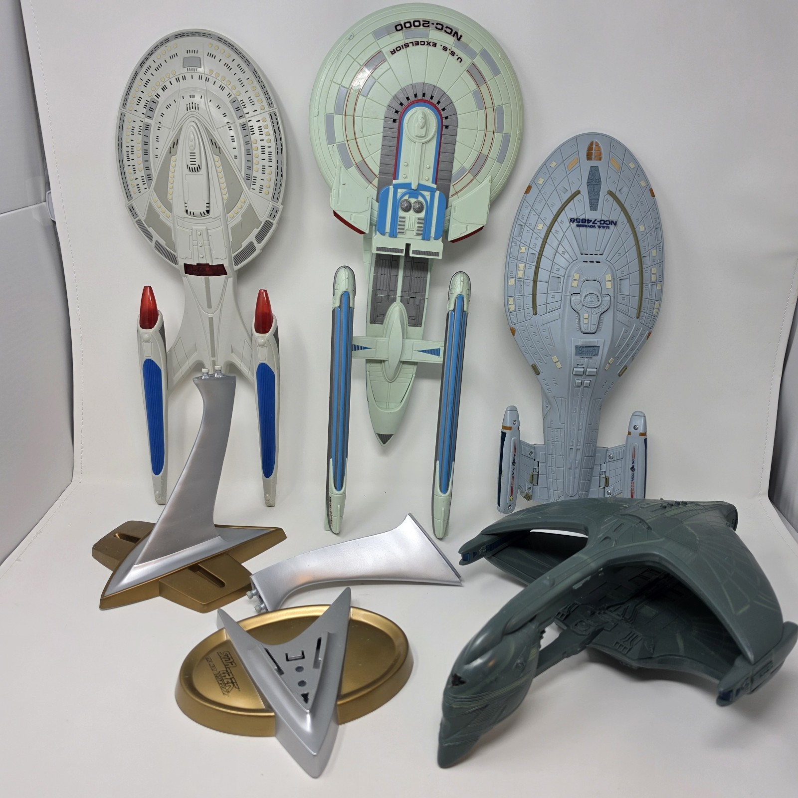 1990\'s Playmates Star Trek Spacecraft Excelsior Voyager Enterprise Romulon
