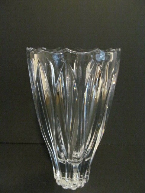 MIKASA CRYSTAL VASE ELEGANT HAND CRAFTED 10\