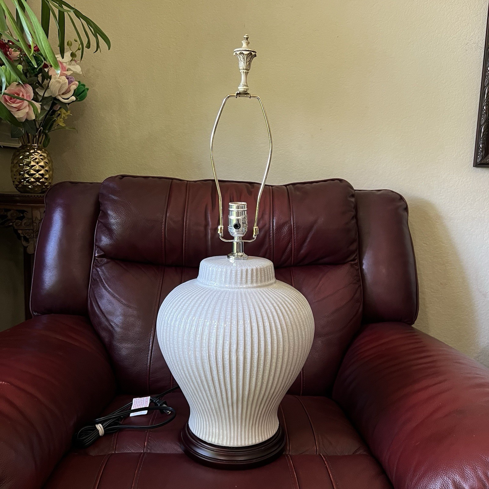 Vintage Off-White Crackle Ceramic Table Lamp Ribbed Urn Base Dark Wood