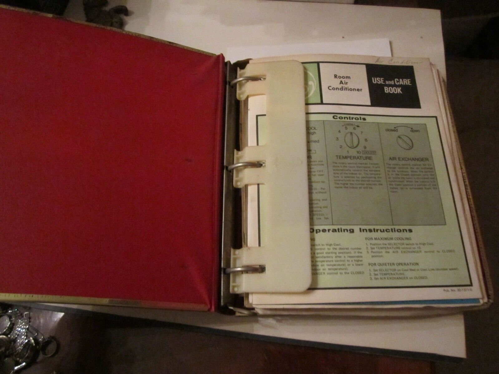 VINTAGE BINDER LOADED WITH 1960'S SERVICE MANUALS SEARS KENMORE GE +++  BOX XYZ