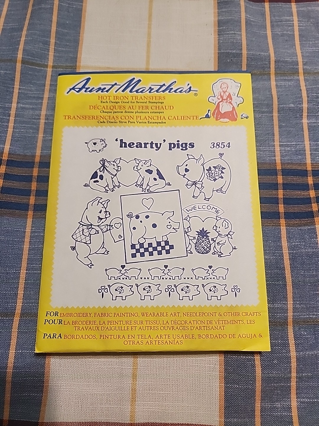 Aunt Martha\'s Hot Iron Transfers Hearty Pigs 3854 Unused Cut