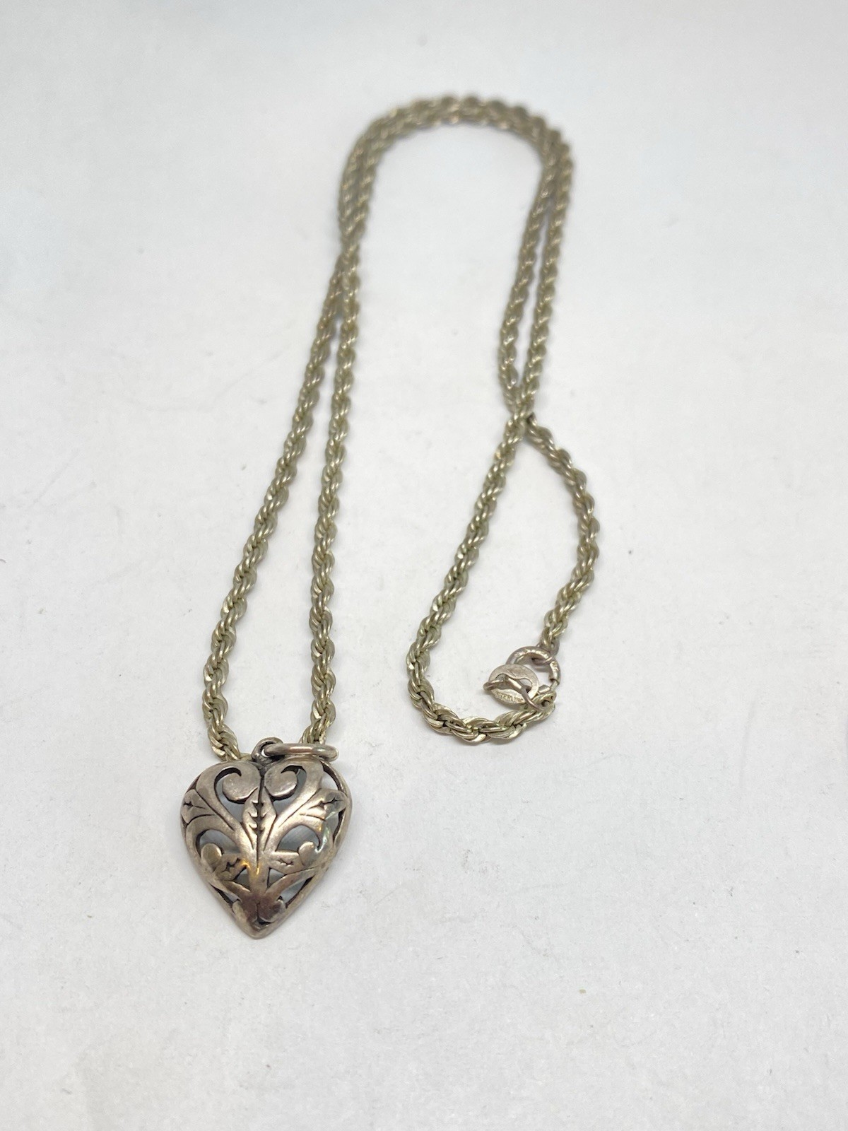 9g 18” STERLING SILVER ROPE NECKLACE HEART OPEN WORK PENDANT FINE JEWELRY