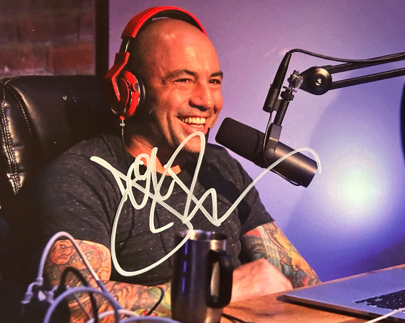 JOE ROGAN Signed 8x10