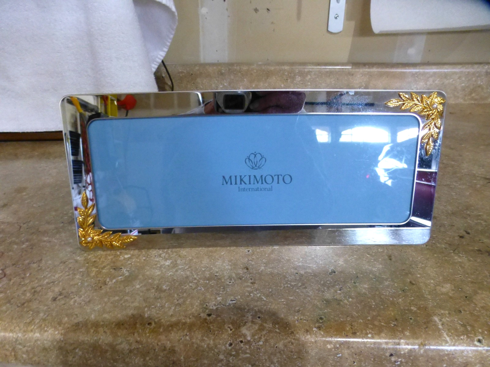 Mikimoto Versatile Frame Use as Wish~Photos~Art~More Metal w Gold Akoya Pearls