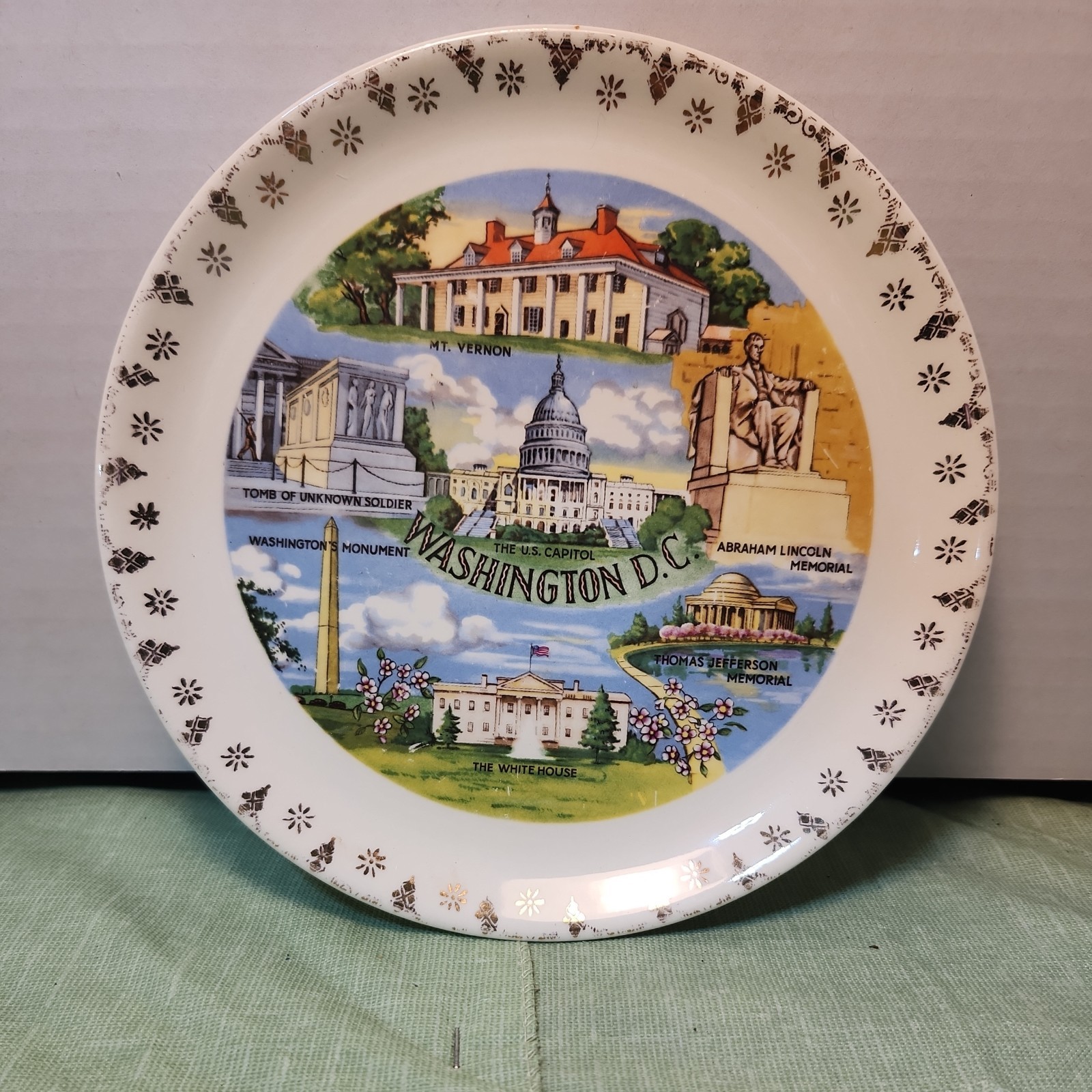 Washington D.C. Collector Souvenir Plate 7 1/4 Inch Diameter 