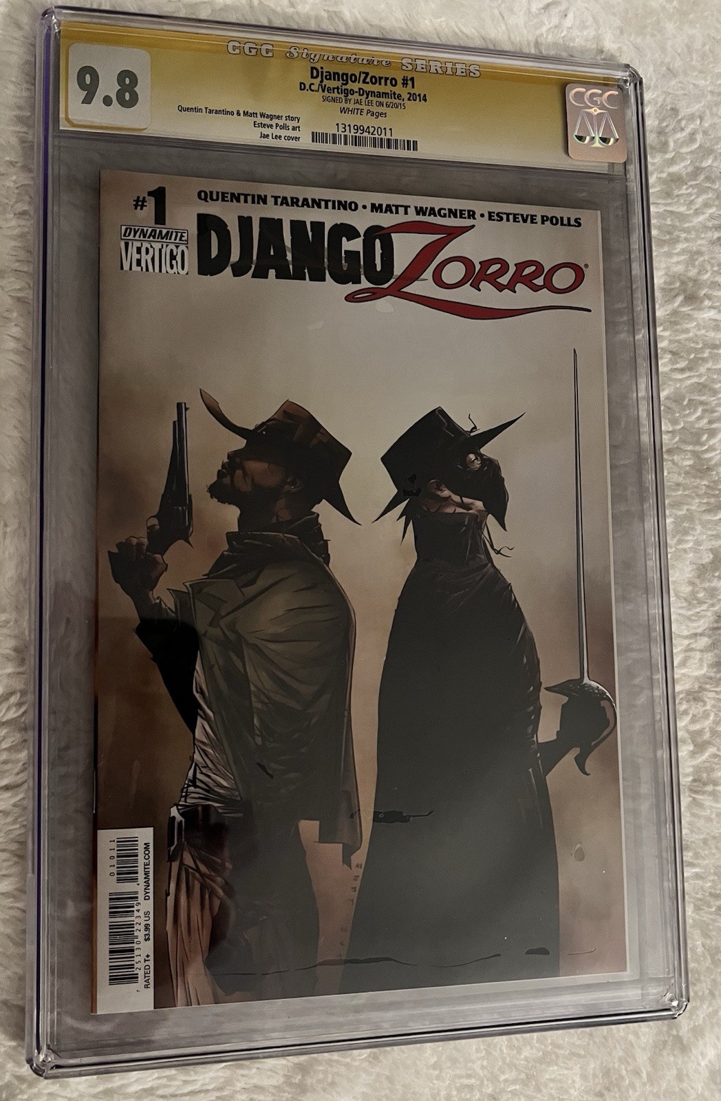 POP 1.Django Zorro #1 2014 SS CGC 9.8 signed by the artist Jae Lee.+8 Free