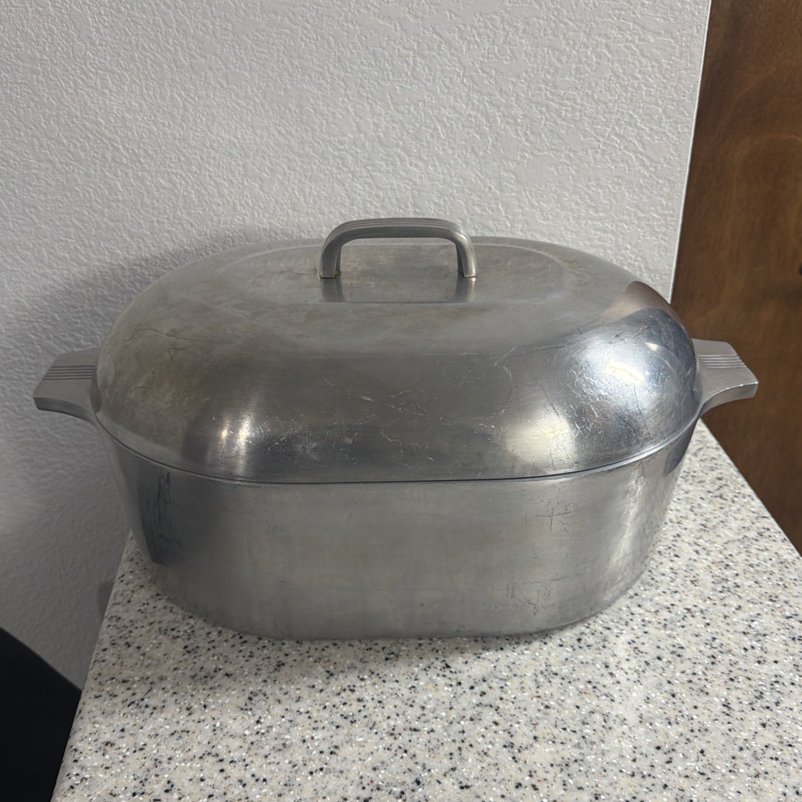 Vtg. Large Magnalite GHC Roaster Aluminum Oven 13QT USA/  NO Trivet