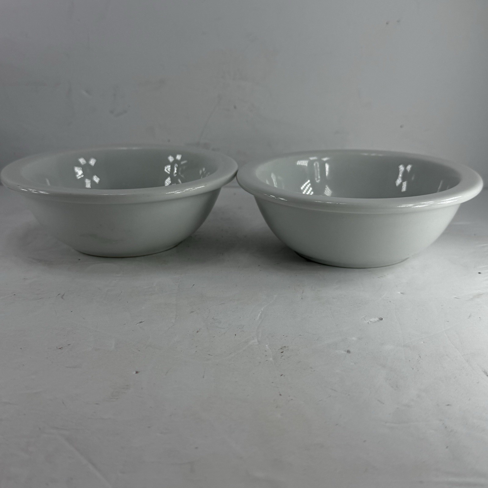 2 Vintage Tom’s Diner By Oneida Authentic Restaurant Grade Porcelain 51/2” Bowls