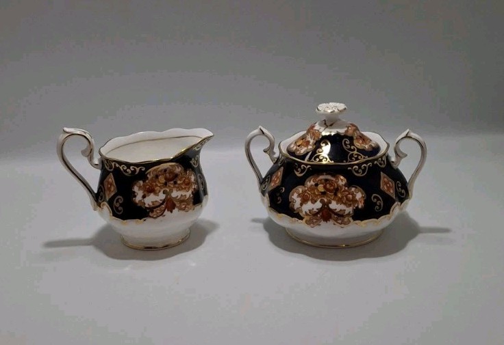 Royal Albert Bone China Heirloom Cream And Sugar Bowl Creamer England Imari
