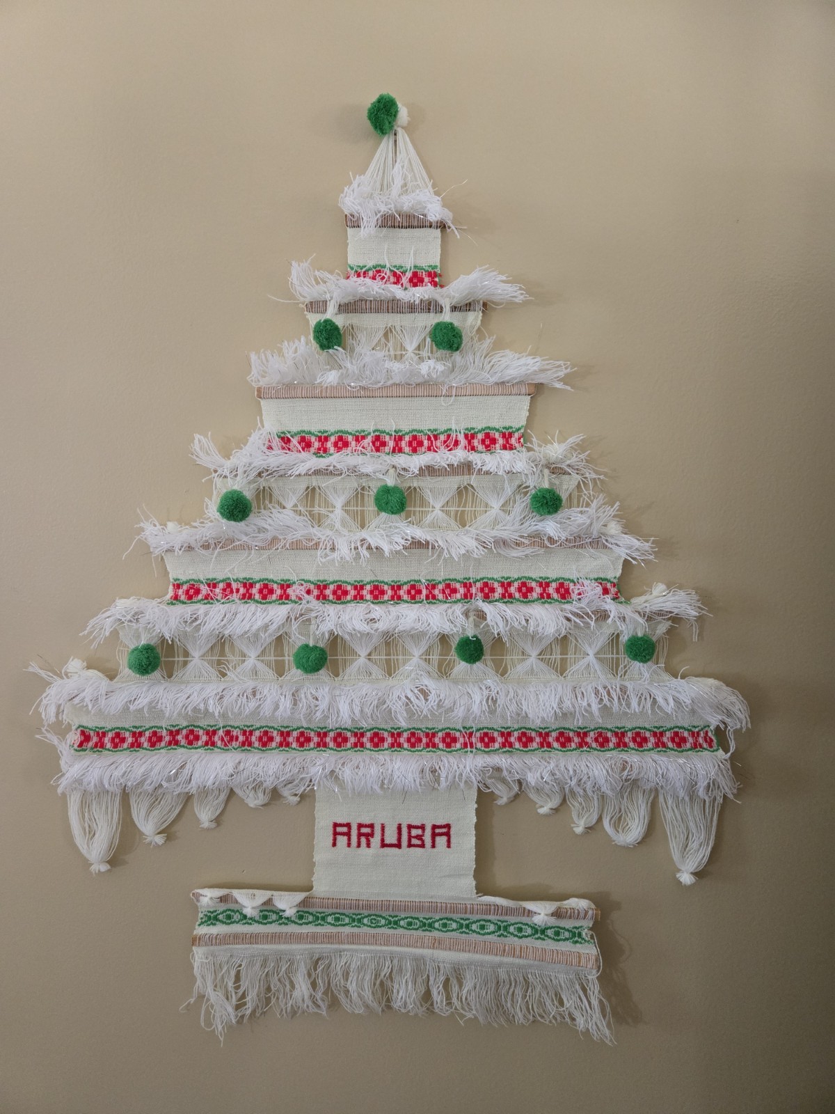 Vintage 1970s Woven String Christmas Tree Wall Hanging Aruba Souvenir Boho 32\