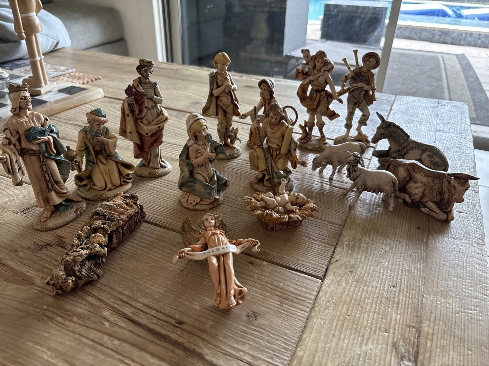 Vintage Fontanini 17 pc Nativity Set, Made in Italy, 1983, Excellent Holy Family