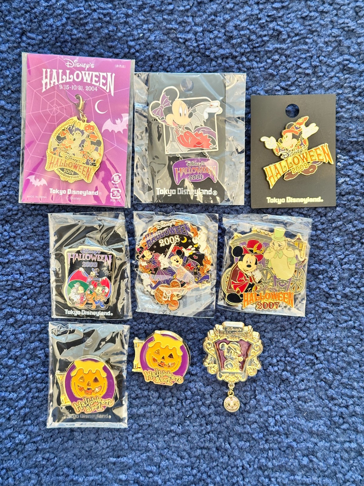 Disney TDR Assorted Halloween Pin Lot Of 8 W/ Keychain Mickey Minnie 2002 2000