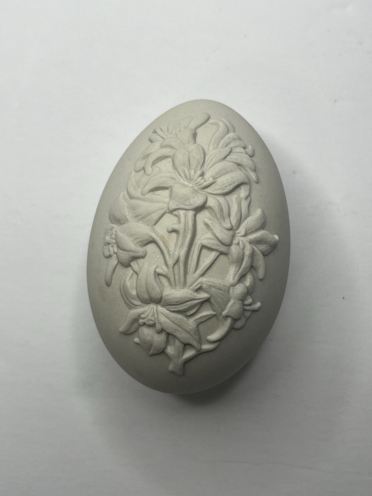 Rare Wedgwood White On White Jasperware Egg Trinket Box Floral Super Unique