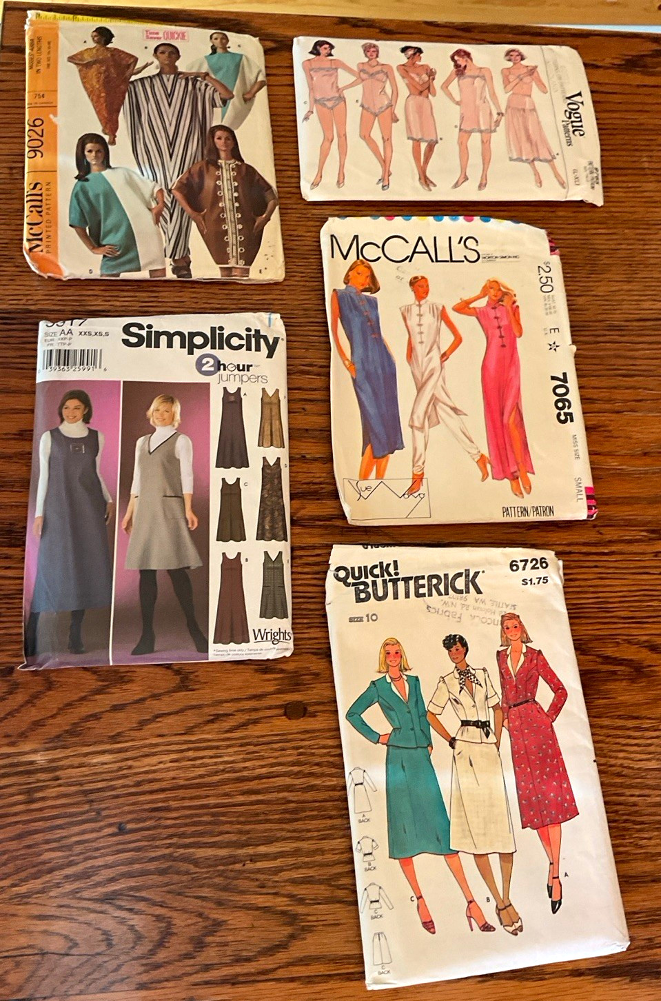 Vintage women’s sewing patterns lot of 5 * caftan Muu Muu * Vogue lingerie * cut