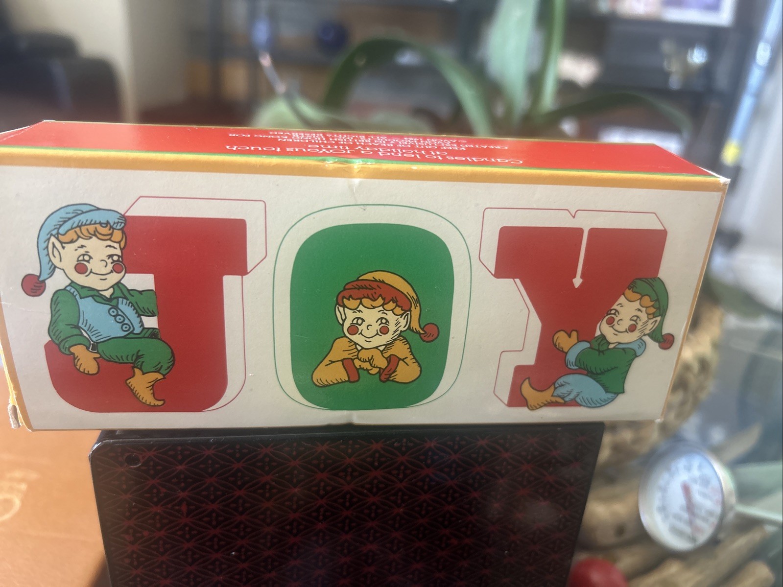 VINTAGE 1984 AVON CHRISTMAS ELVES CANDLES  \