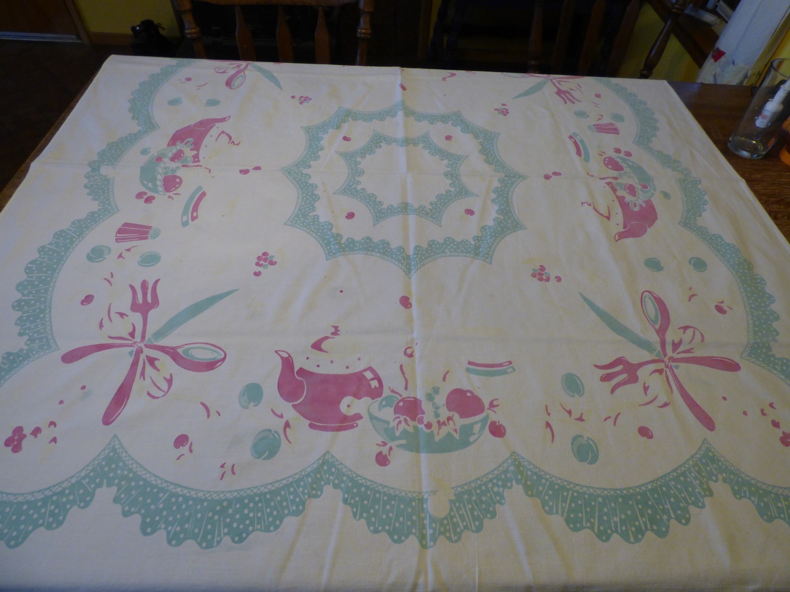 VINTAGE TABLECLOTH 1950s