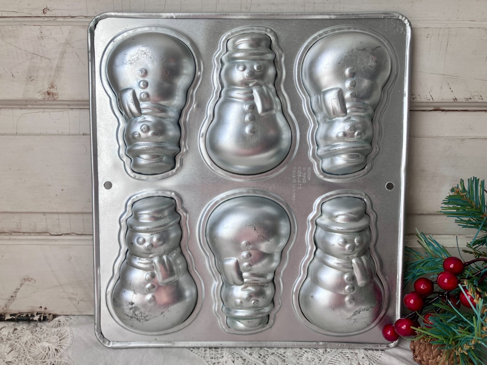 VTG Wilton Snowman Cake Pan 6 Mold 1992 Baking Candle 2105-472 Xmas Winter