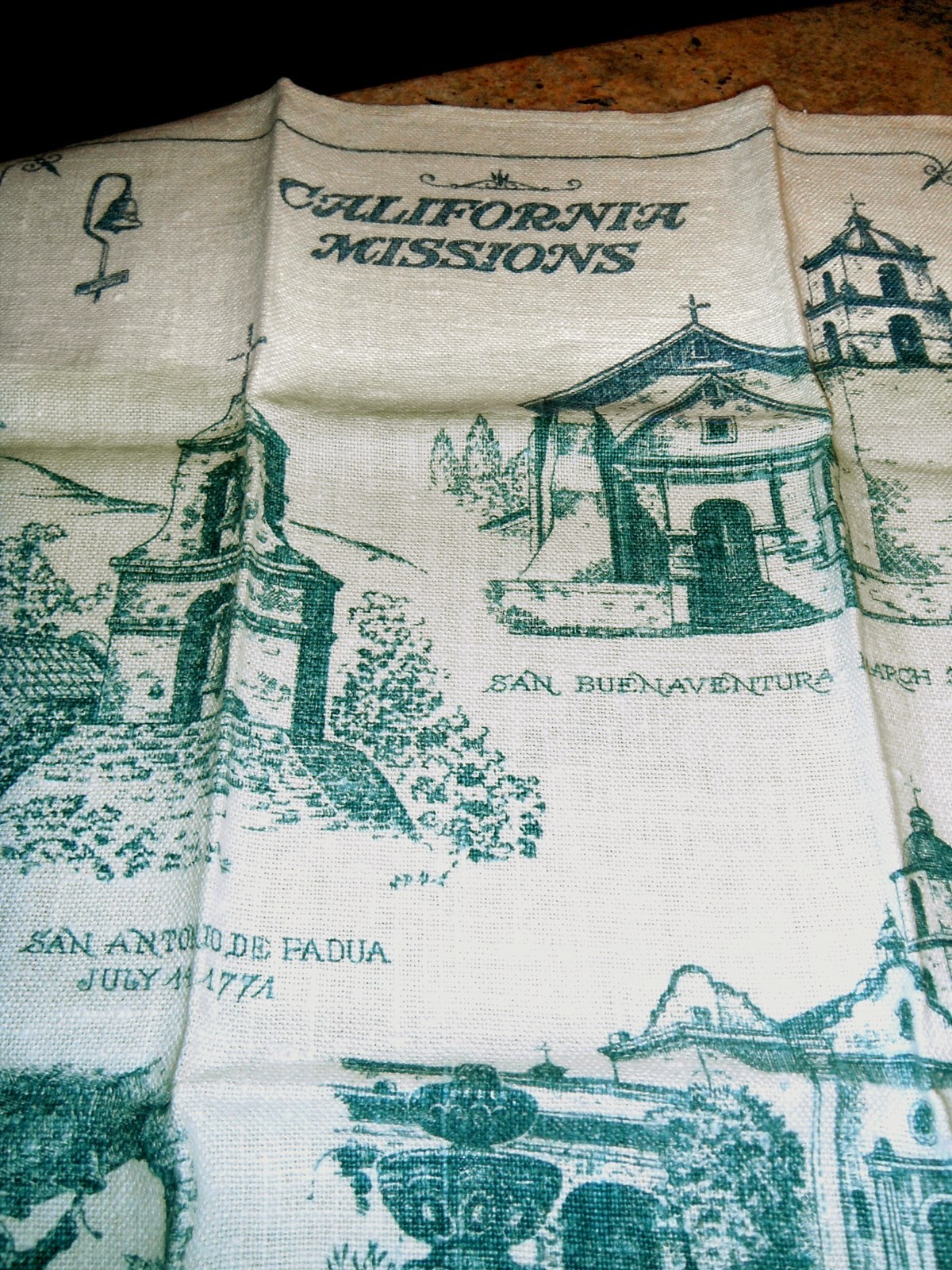 VTG CALIFORNIA MISSIONS LINEN KITCHEN TOWEL, WARREN BOUCHER, GREAT CONDITION
