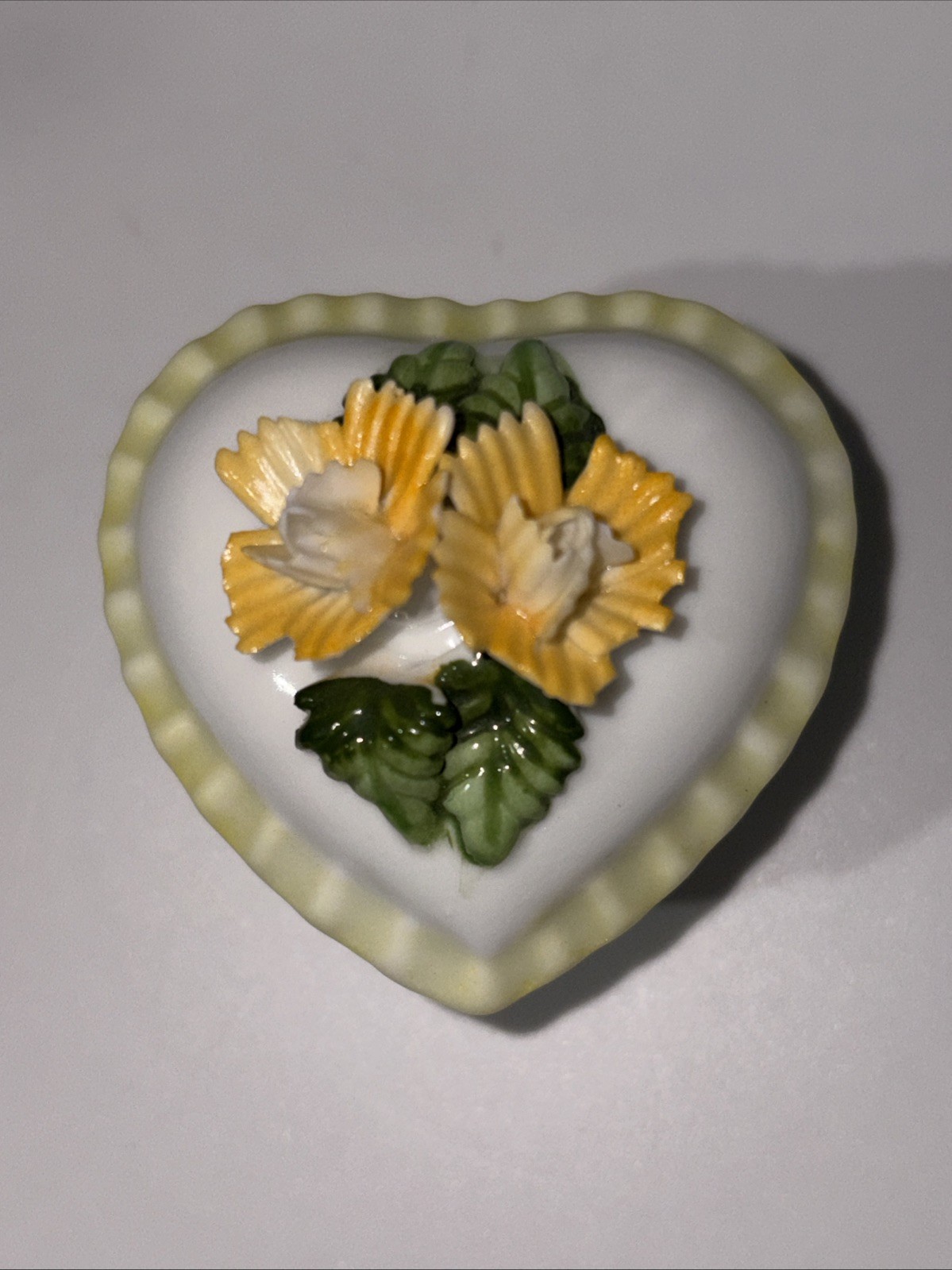 Tiny Vintage Lefton Heart floral trinket box 2.25” across 1” tall