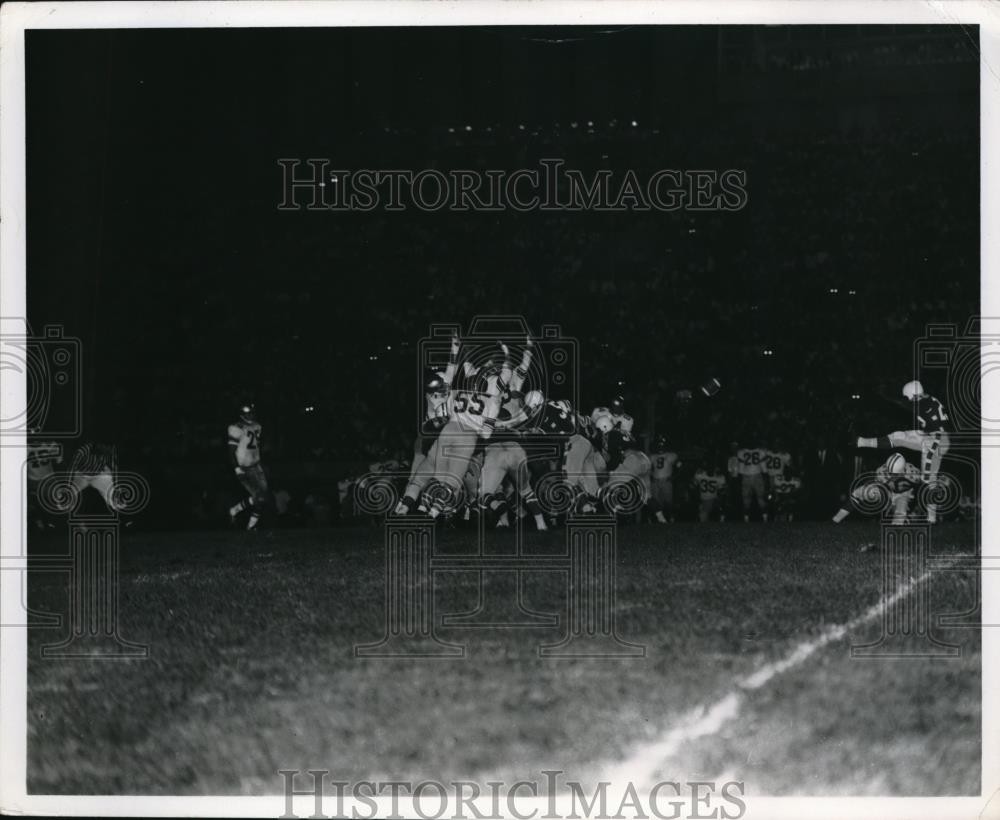 1961 Press Photo College All-Stars playing against the Philadelphia Eagles at 1961 Press Photo College All-Stars playing against the Philadelphia Eagles at
