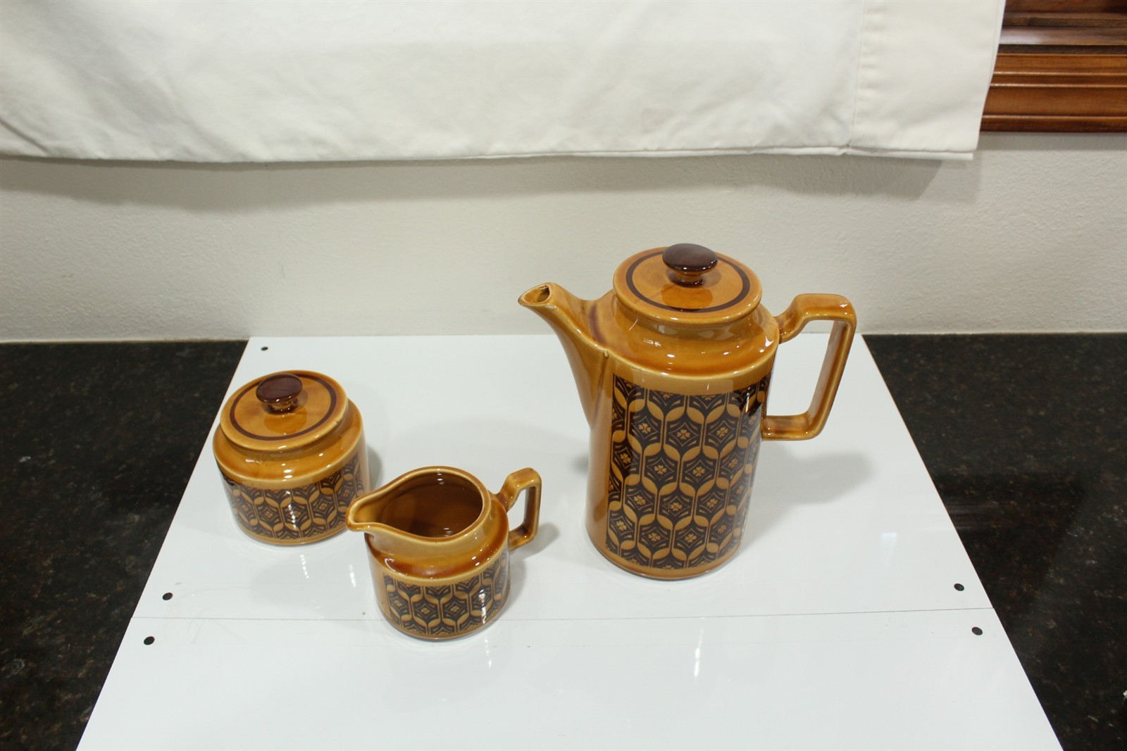 Vintage Royal Sealey Tea Coffee Set - Pitcher, Creamer and Sugar Medieval Maize Vintage Royal Sealey Tea Coffee Set - Pitcher, Creamer and Sugar Medieval Maize