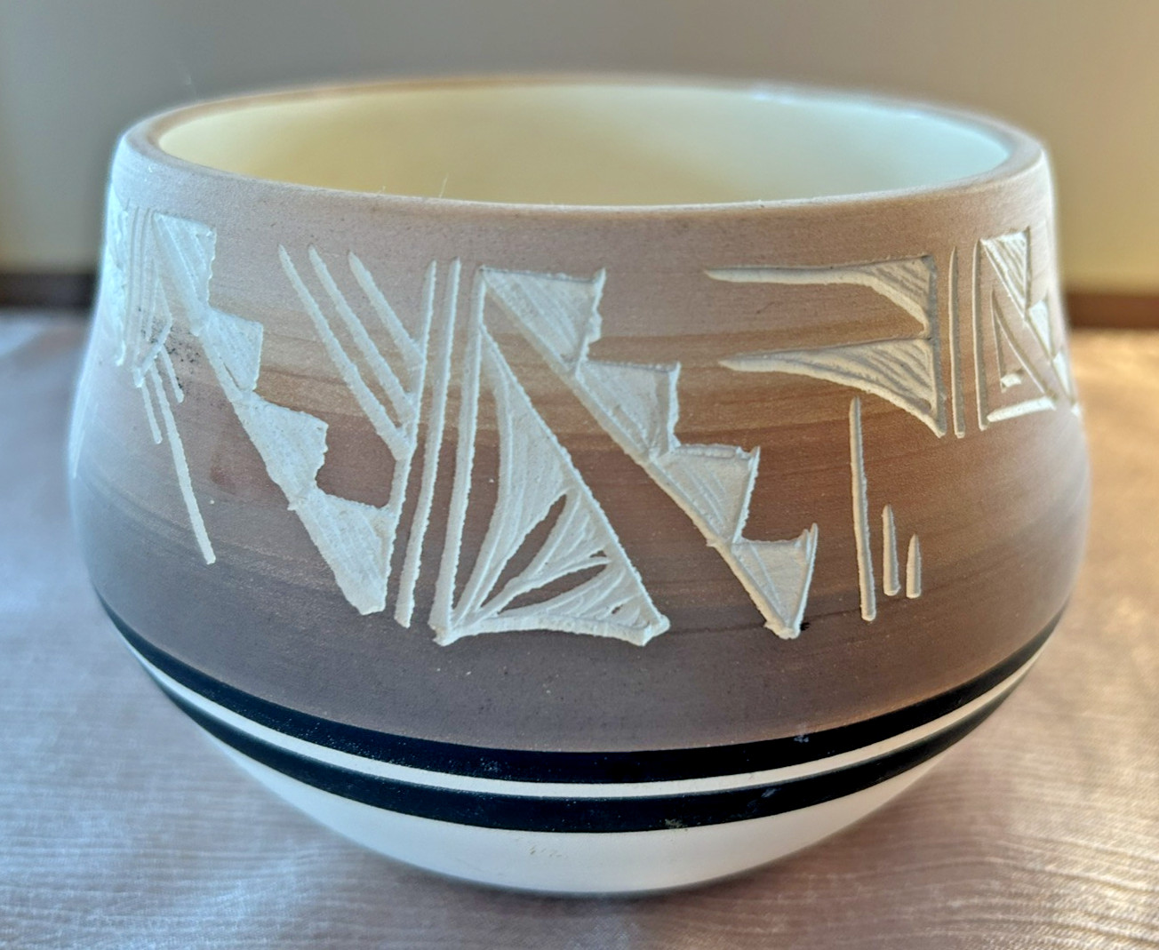 Native American Hand Etched Navajo Pottery Vase Planter Signed Tsosie 3.75\