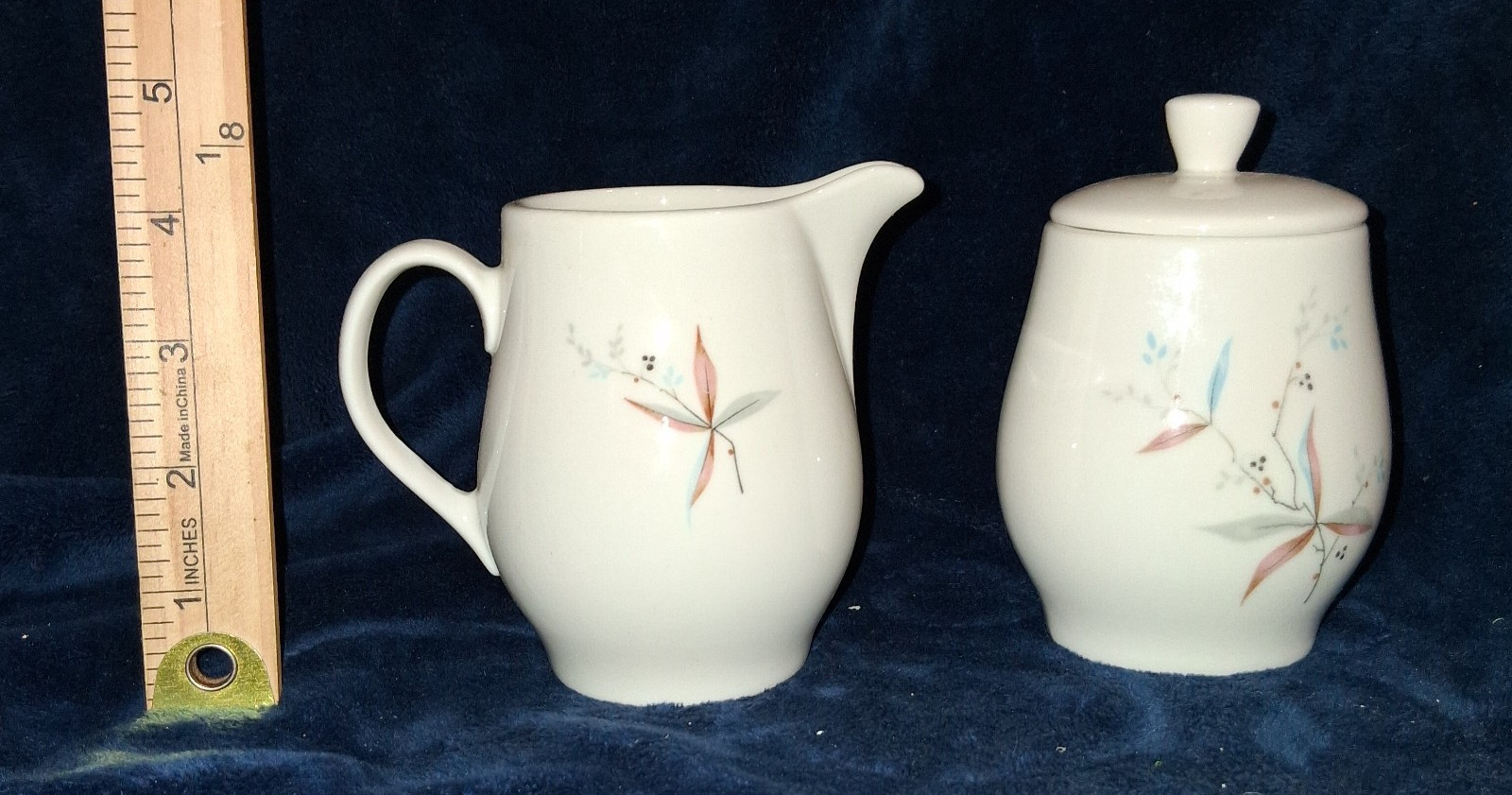 Vintage Carefree Syracuse Finesse Sugar Bowl & Creamer Set Mid-Century Modern Vintage Carefree Syracuse Finesse Sugar Bowl & Creamer Set Mid-Century Modern