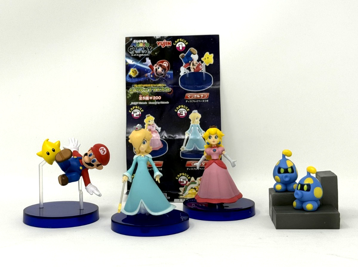Vintage 2007 Yujin Super Mario Galaxy Desktop Mascot Figure Lot - Mario Peach Ro