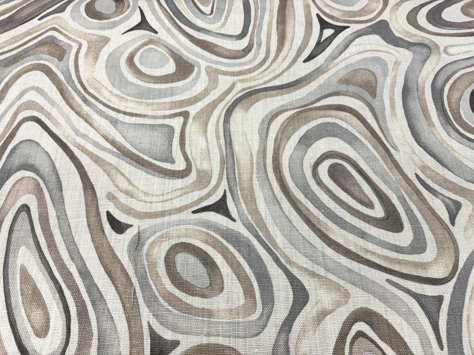 Kravet Couture Contemporary Linen  Print Fabric- Mucci Ivoire 0.95 yd MUCCI.1611