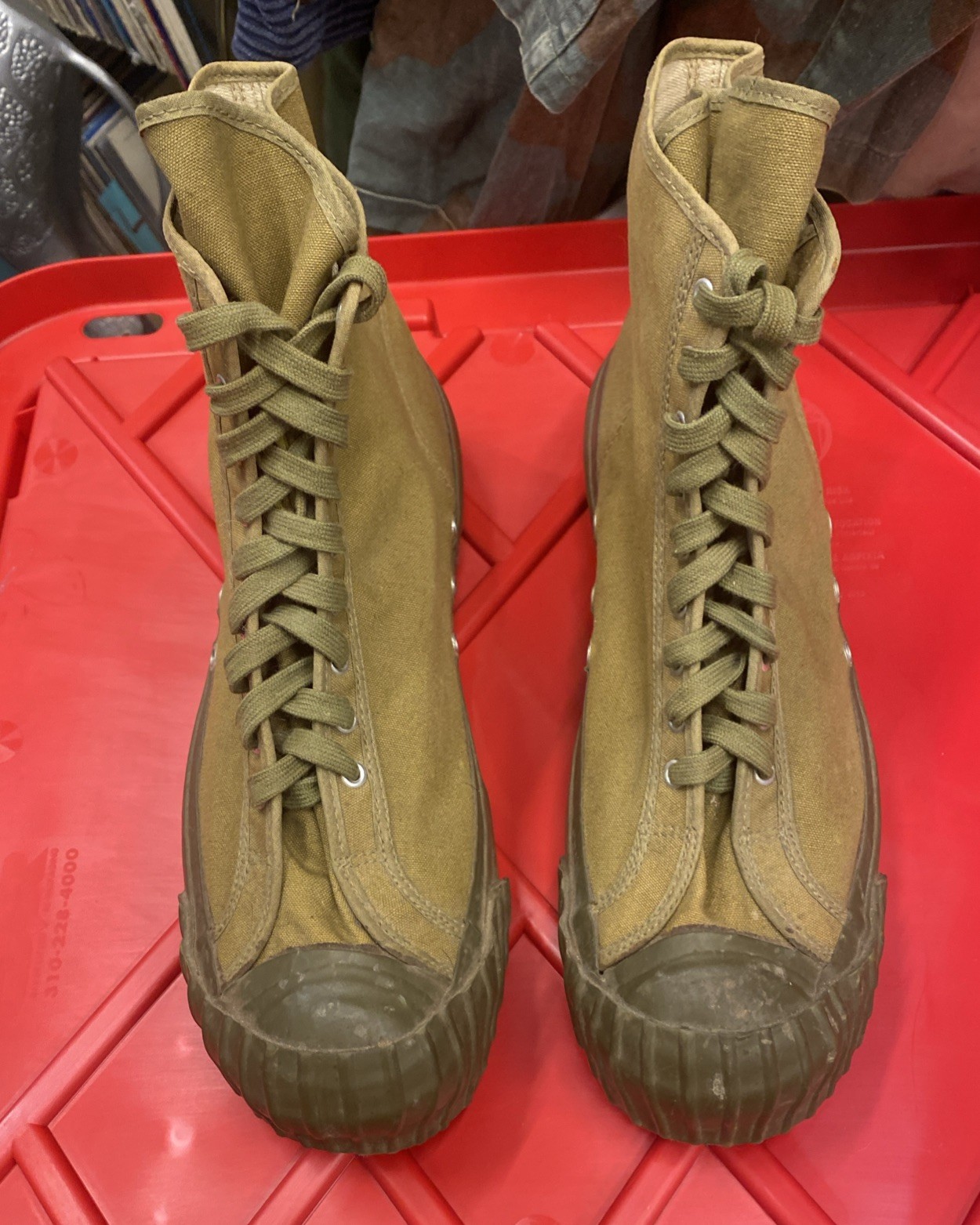 VINTAGE US ROYAL-US Issued Jungle Boots Size 11-Felt Bottom-Exc Cond-Green