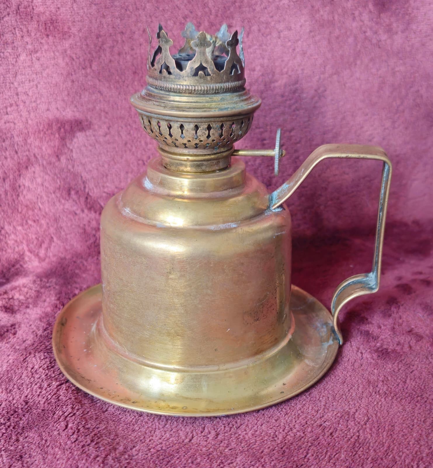 Antique Brass German Chamber Oil Lamp Saucer Base Antique Brass German Chamber Oil Lamp Saucer Base