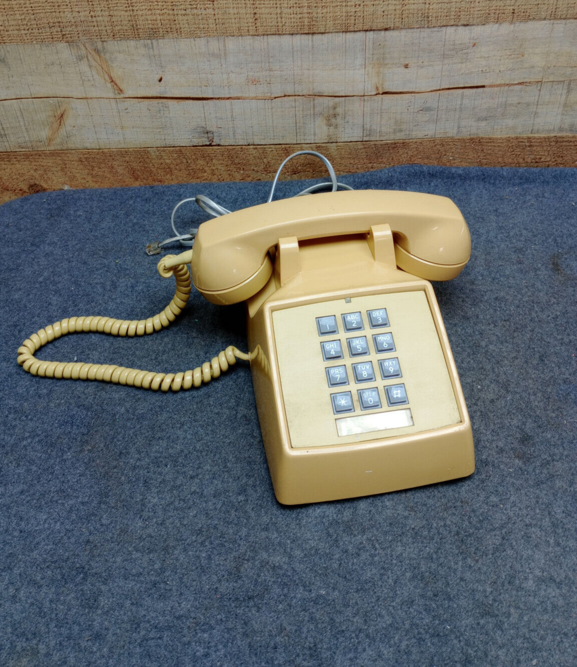 Vintage STROMBERG CARLSON Push Button Desk Telephone - Harvest Gold