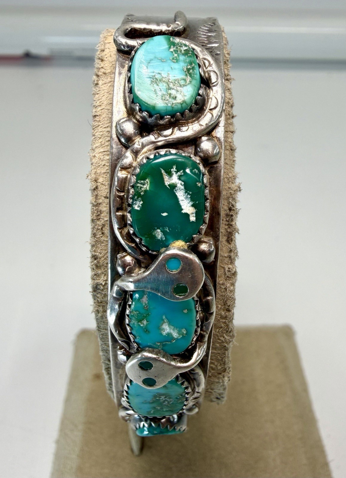 EFFIE C ZUNI STERLING SILVER TURQUOISE SNAKE CUFF BRACELET