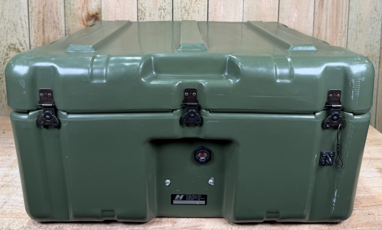 Pelican Hardigg Footlocker Green Case 27.5x26x15