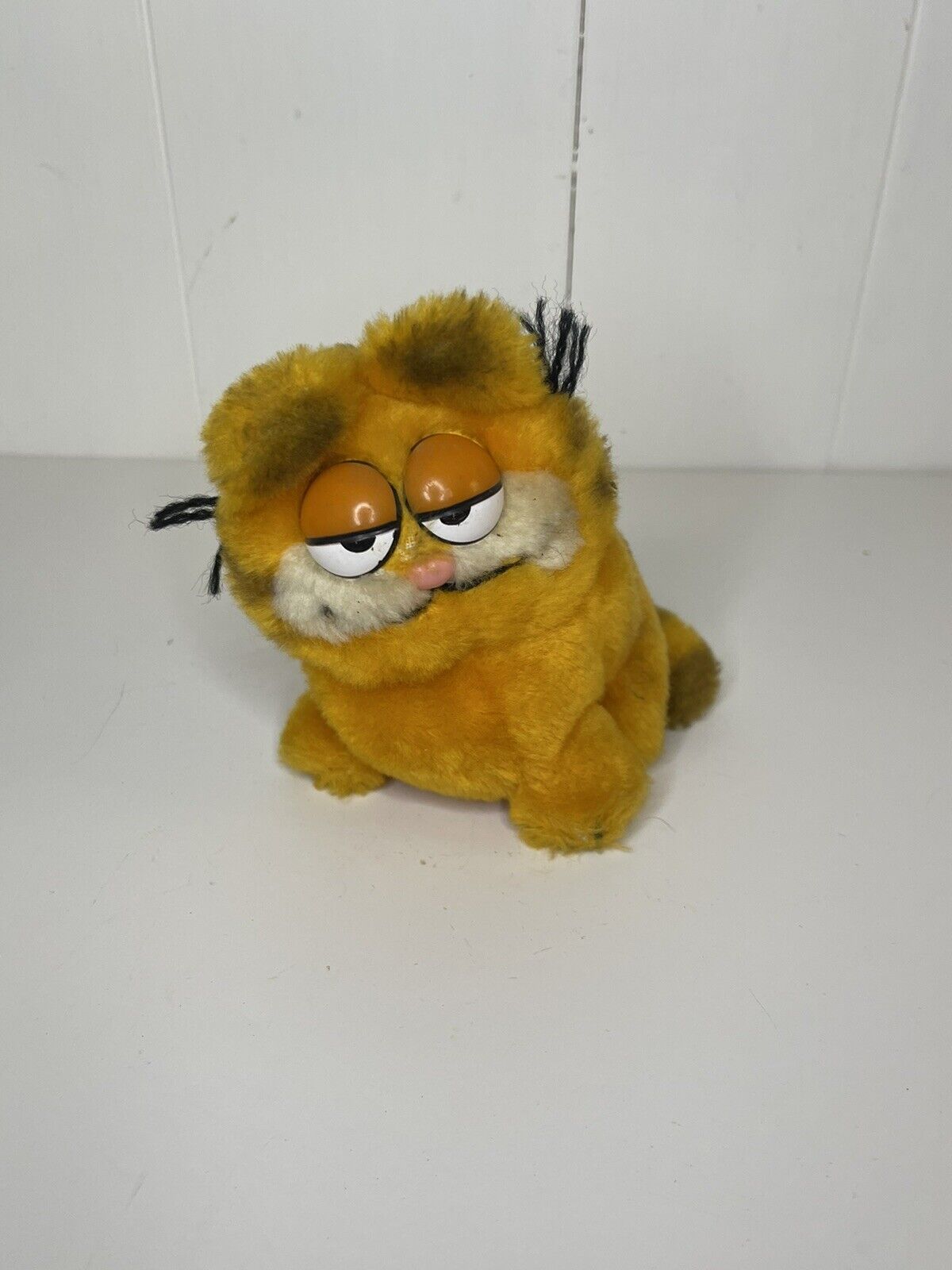 Vintage 1981 R. Dakin Sitting Garfield Plush