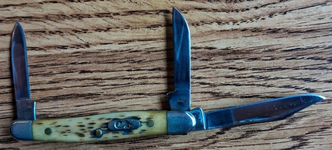 Vintage Case XX 6327 SS Jigged Bone 3 Blade Pocket Knife Vintage Case XX 6327 SS Jigged Bone 3 Blade Pocket Knife